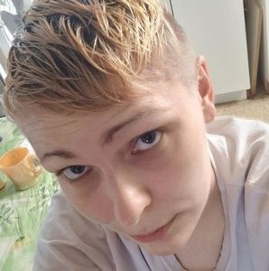 Meet your Posher, Cassandra